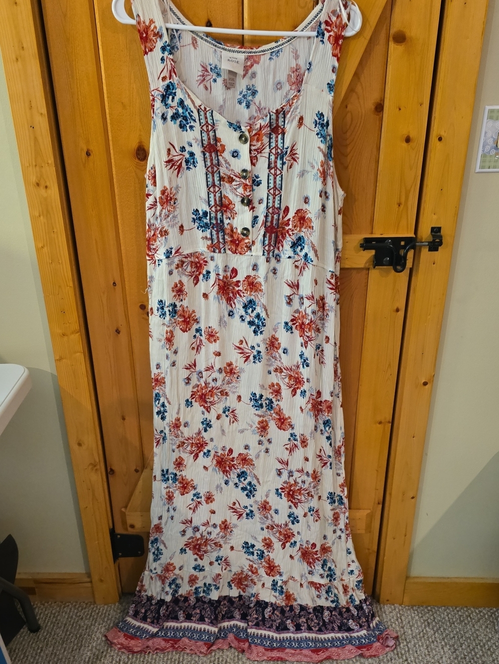Knox Rose Floral Sleeveless Maxi Dress in White with Red & Blue Print XXL